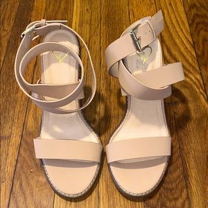 Cute Nude Ankle Wrap Heels 👠